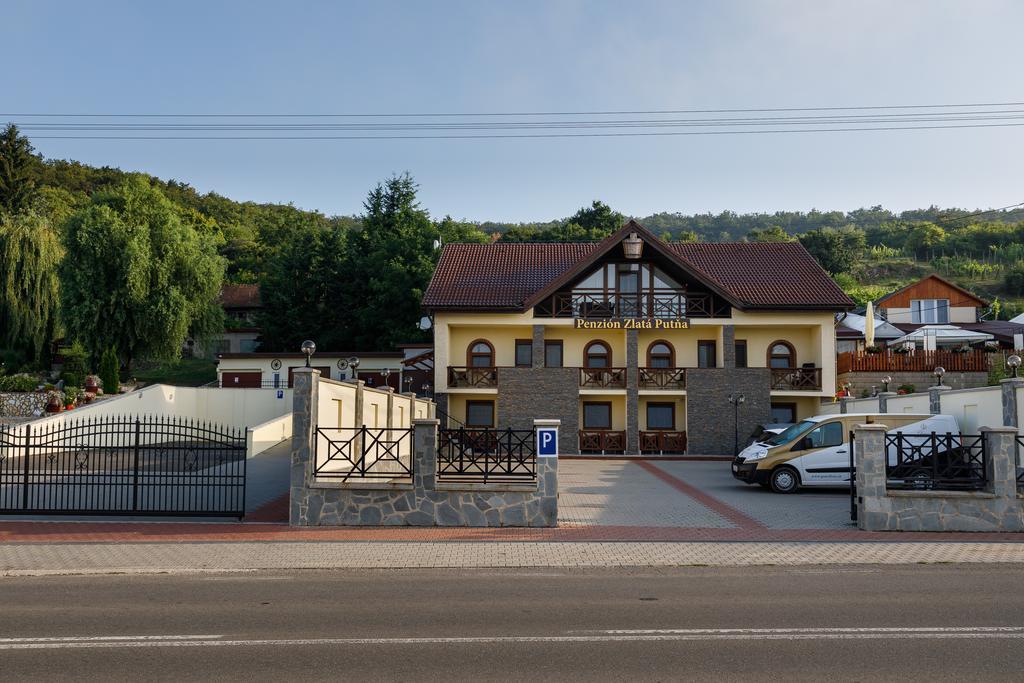 Tokaj Zlata Putna - Restaurant & Gasthof *